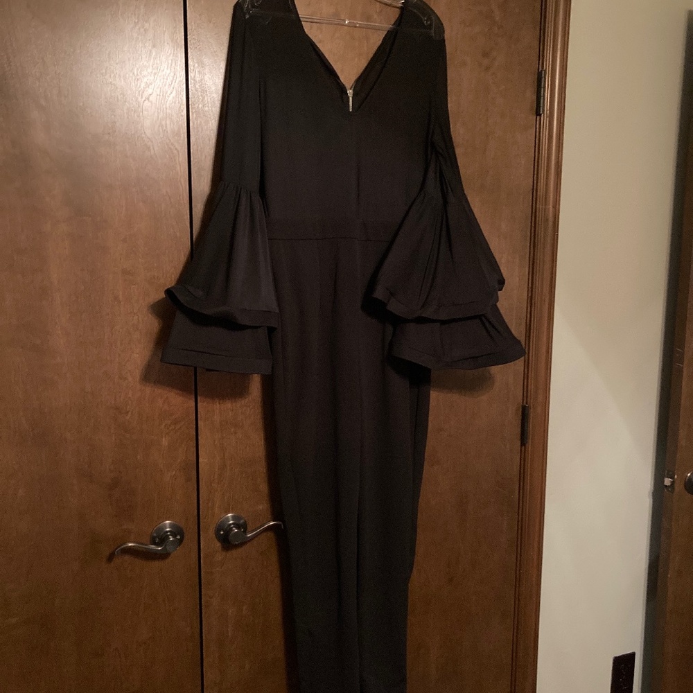 Venus Sleeve Detailed Jumpsuit